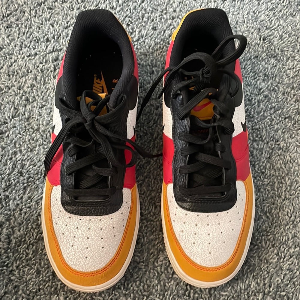 Nikes barely worn